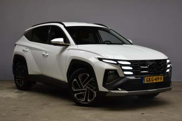 Hyundai Tucson (2024) thumbnail 3