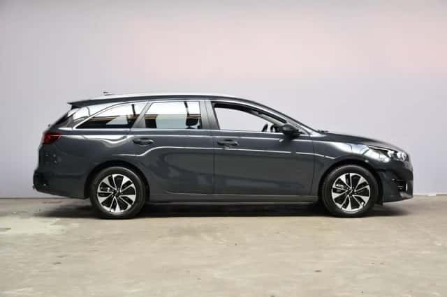 Kia Ceed Sportswagon (2023) thumbnail 4