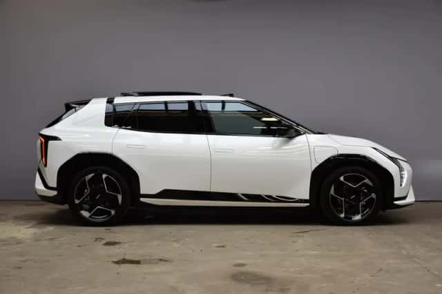 Kia EV4 (2026) thumbnail 2