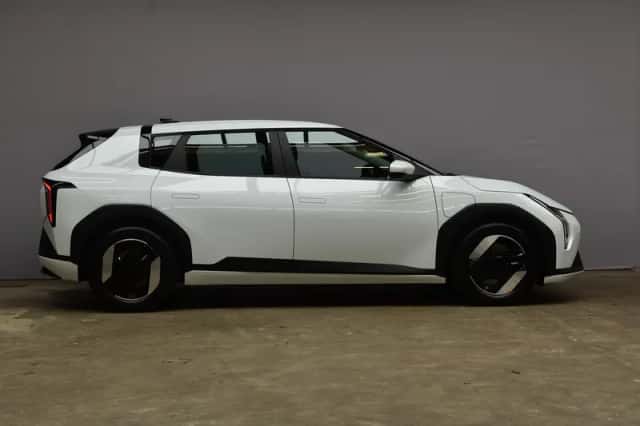 Kia EV4 (2026) thumbnail 5