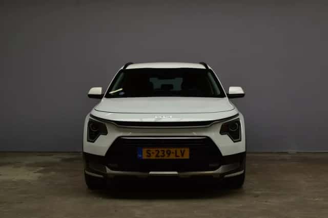 Kia Niro (2023) thumbnail 2