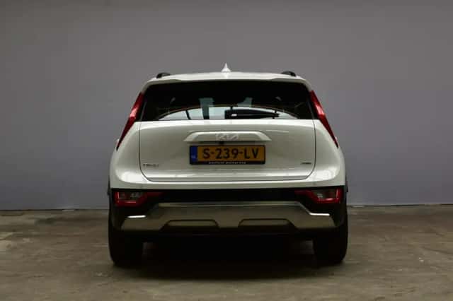 Kia Niro (2023) thumbnail 6