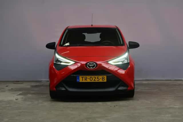 Toyota Aygo (2018) thumbnail 2
