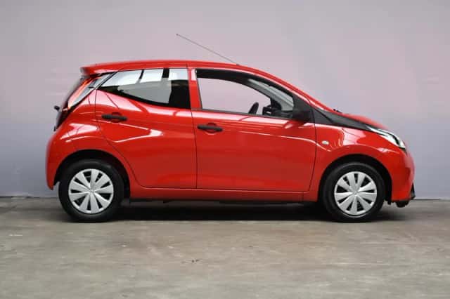 Toyota Aygo (2018) thumbnail 4