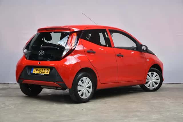 Toyota Aygo (2018) thumbnail 5
