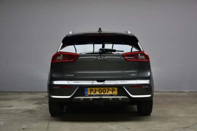 Kia Niro (2017) thumbnail 3