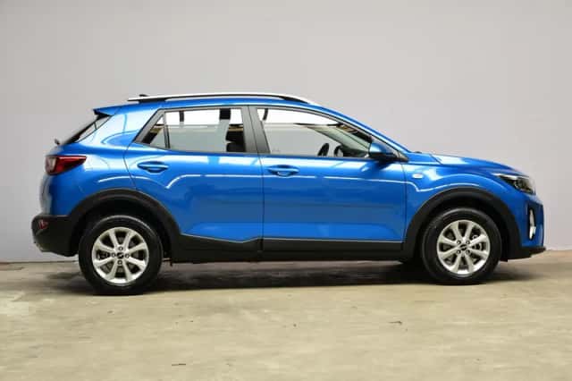 Kia Stonic (2025) thumbnail 4