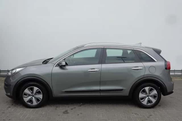 Kia Niro (2018) thumbnail 4