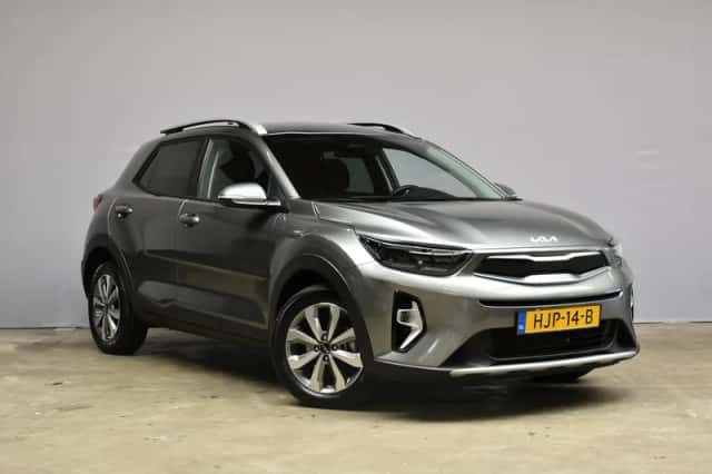 Kia Stonic (2025) thumbnail 3