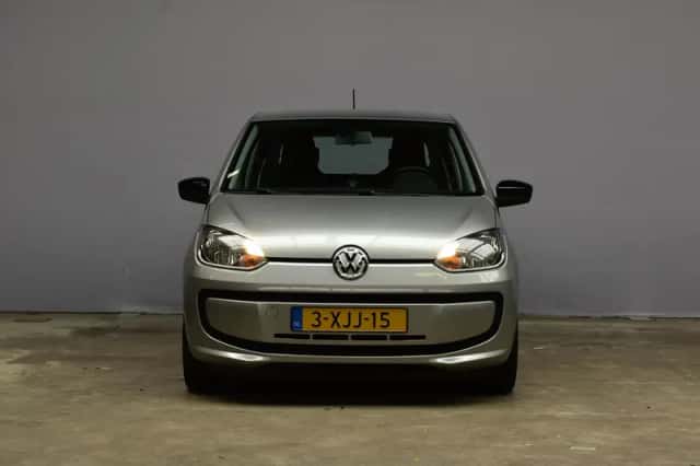 Volkswagen Up! (2014) thumbnail 2