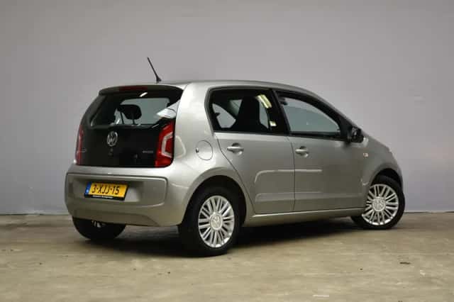 Volkswagen Up! (2014) thumbnail 5