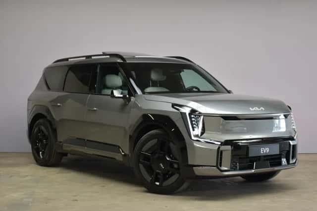 Kia EV9 (2026) thumbnail 3