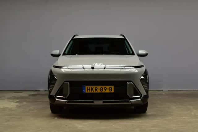 Hyundai Kona (2025) thumbnail 2