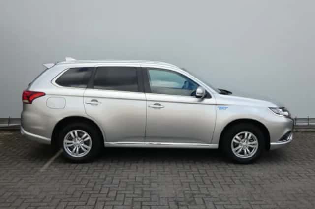 Mitsubishi Outlander (2026) thumbnail 5