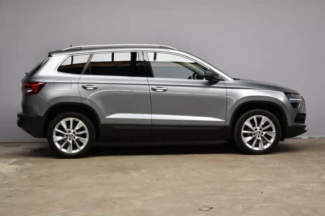 Škoda Karoq (2021) thumbnail 4