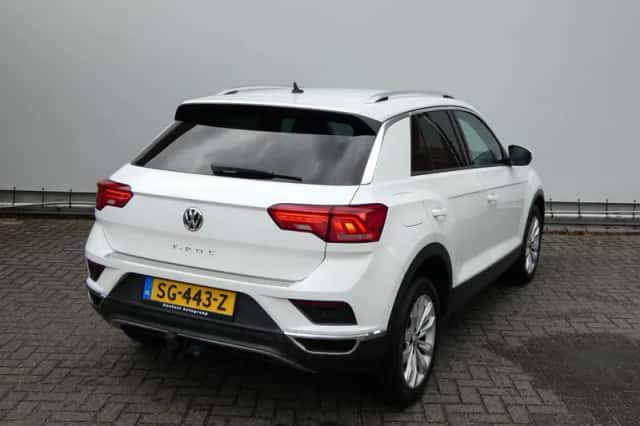 Volkswagen T-Roc (2018) thumbnail 5