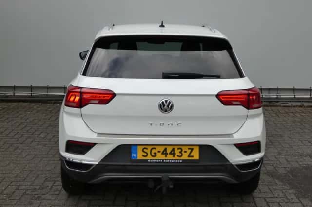 Volkswagen T-Roc (2018) thumbnail 6