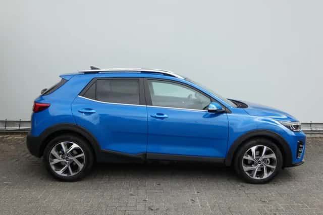 Kia Stonic (2023) thumbnail 4
