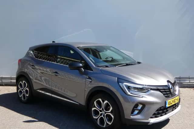 Renault Captur (2024) thumbnail 3