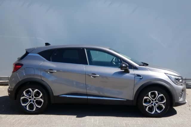 Renault Captur (2024) thumbnail 4