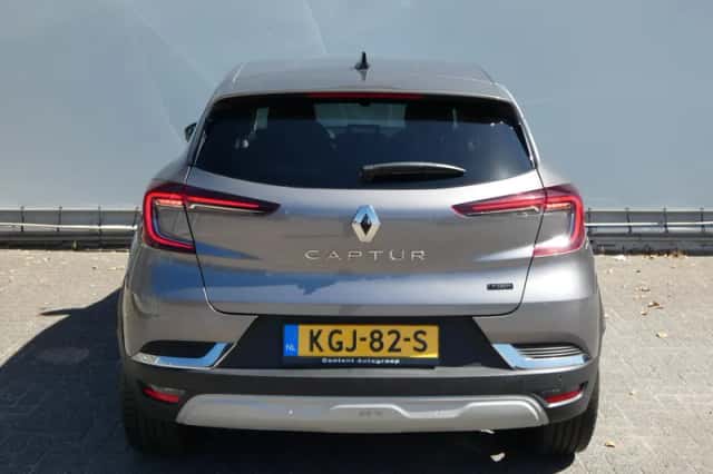Renault Captur (2024) thumbnail 6
