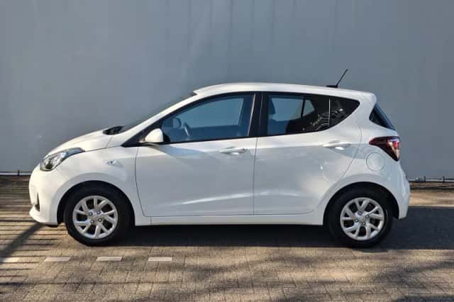 Hyundai i10 (2019) thumbnail 2
