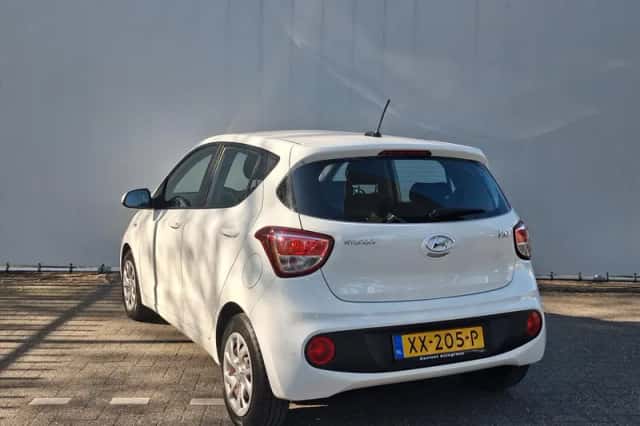 Hyundai i10 (2019) thumbnail 3