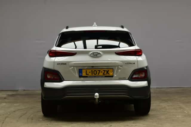 Hyundai Kona (2021) thumbnail 6