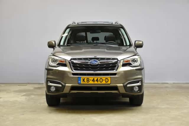 Subaru Forester (2016) thumbnail 2