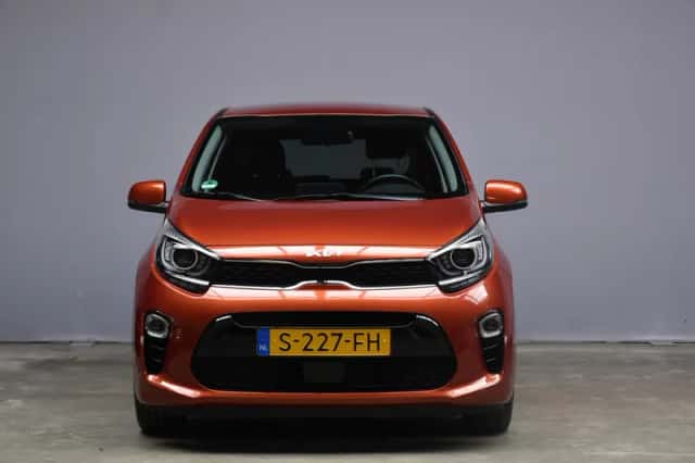 Kia Picanto (2023) thumbnail 2