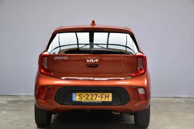 Kia Picanto (2023) thumbnail 6