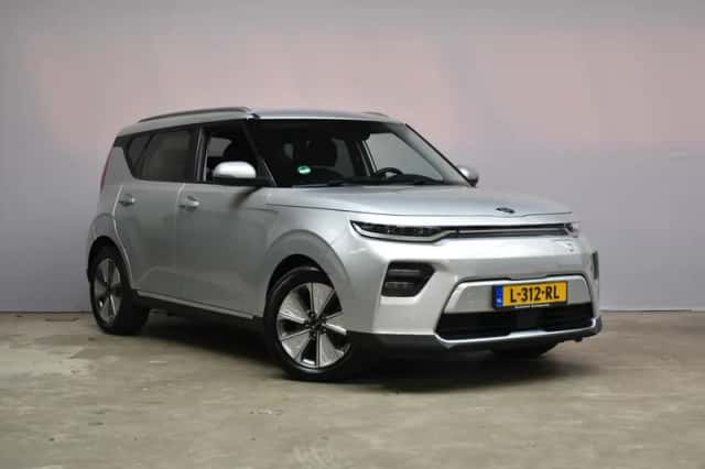 Kia Soul EV (2021) thumbnail 3