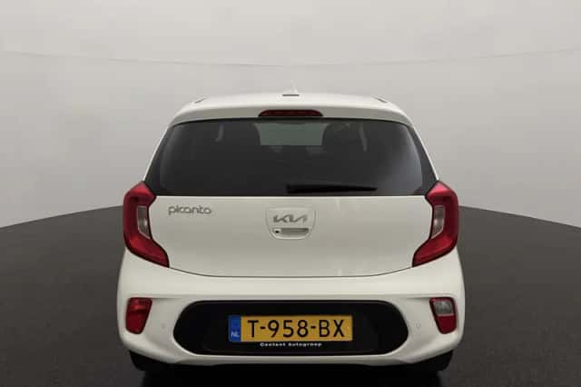 Kia Picanto (2023) thumbnail 4