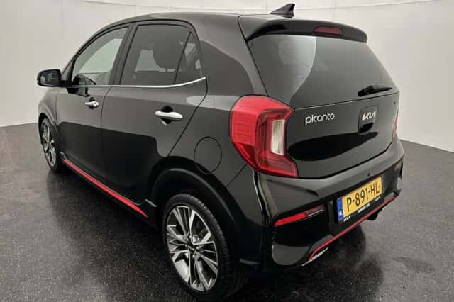 Kia Picanto (2022) thumbnail 3