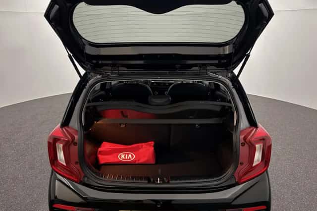 Kia Picanto (2022) thumbnail 5