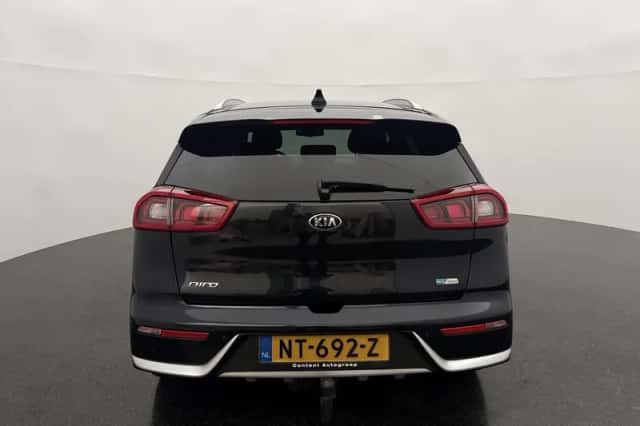 Kia Niro (2017) thumbnail 4