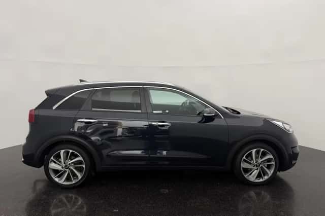 Kia Niro (2017) thumbnail 6