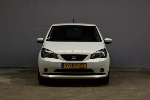 SEAT Mii (2014) thumbnail 2