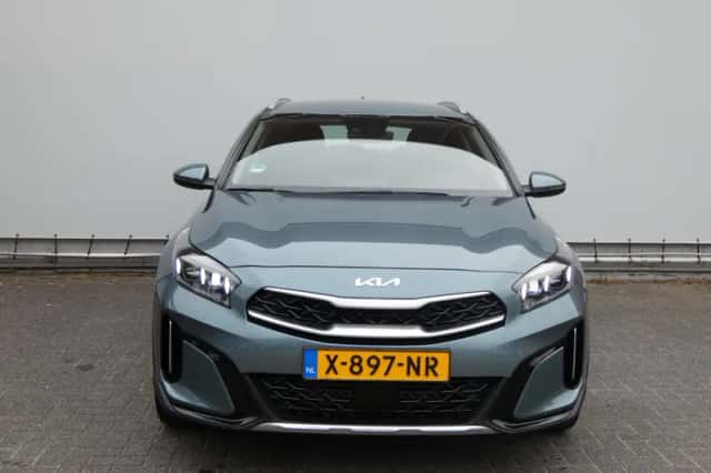 Kia XCeed (2024) thumbnail 2