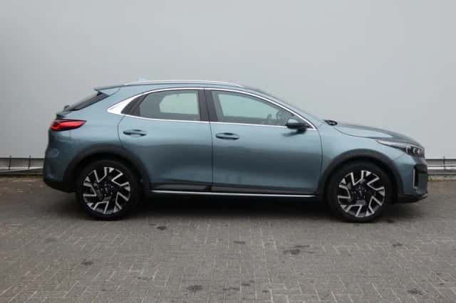 Kia XCeed (2024) thumbnail 4