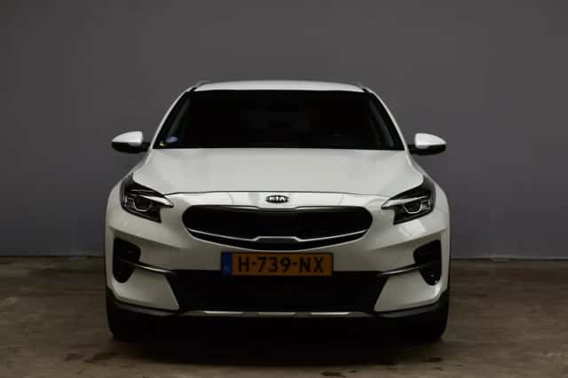 Kia XCeed (2020) thumbnail 2