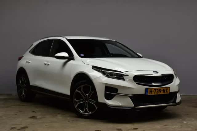 Kia XCeed (2020) thumbnail 3