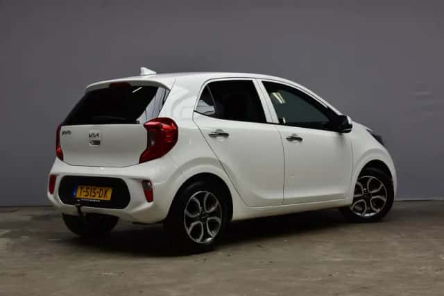 Kia Picanto (2023) thumbnail 5