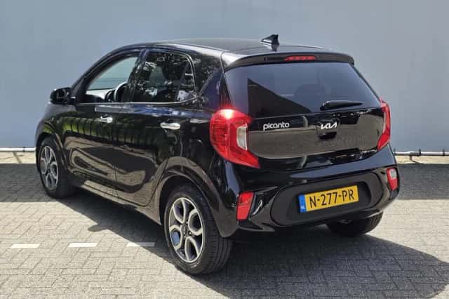 Kia Picanto (2021) thumbnail 3