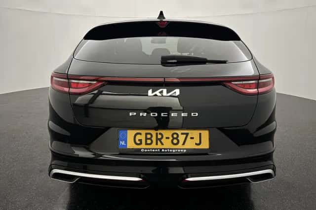 Kia Proceed (2022) thumbnail 5
