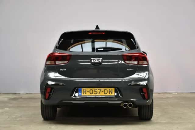 Kia Rio (2022) thumbnail 6