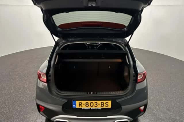 Kia Stonic (2022) thumbnail 5