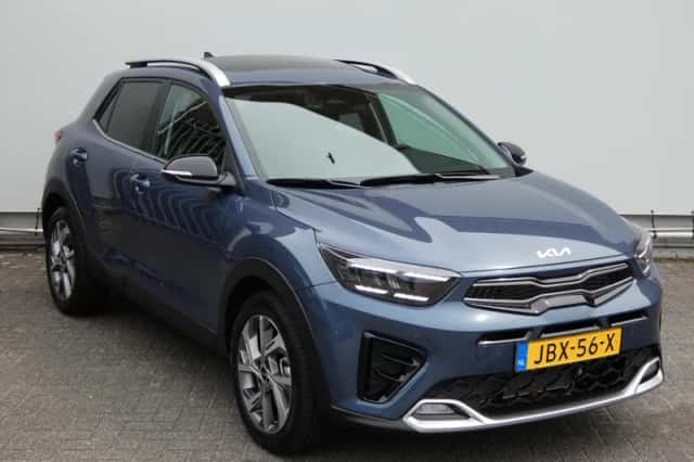 Kia Stonic (2025) thumbnail 3