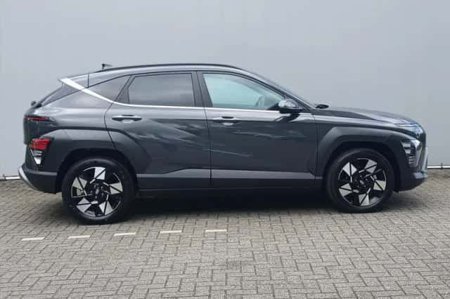 Hyundai Kona (2024) thumbnail 4