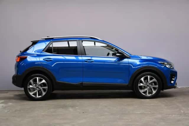 Kia Stonic (2024) thumbnail 4